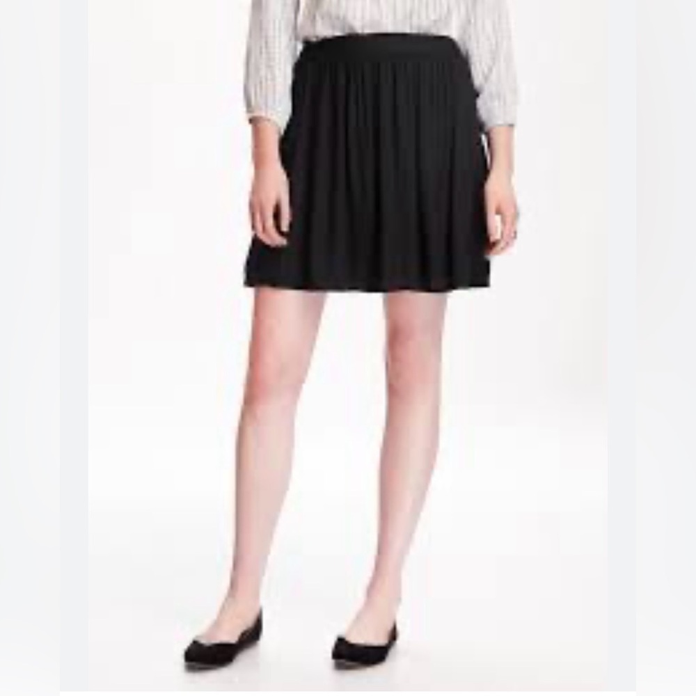 NWT Old Navy Fit & Flare Drapey Skirt in Black Size Large
